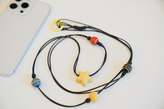 Crossbody Phone Lanyard: 3D Flower Charm, Crossbody Strap, Anti-Theft